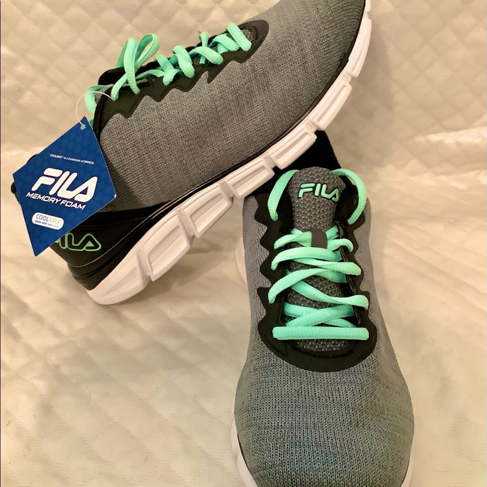 NIB Fila Running CoolMax Memory Foam Shoe 9.5